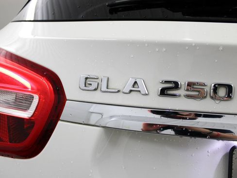 Used 2017 Mercedes-Benz GLA 250 image 31