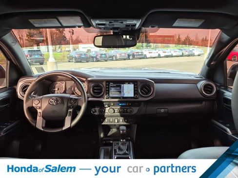 Used 2020 Toyota Tacoma TRD Off-Road image 10