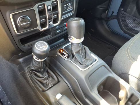 New 2026 Jeep Gladiator Sport AWD/4WD image 22