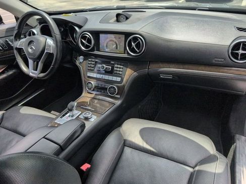 Used 2013 Mercedes-Benz SL 550 image 24