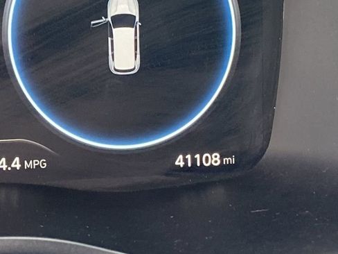 Used 2022 Hyundai Santa Fe Limited w/ Cargo Package image 8