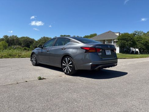 Used 2022 Nissan Altima 2.5 SR image 6
