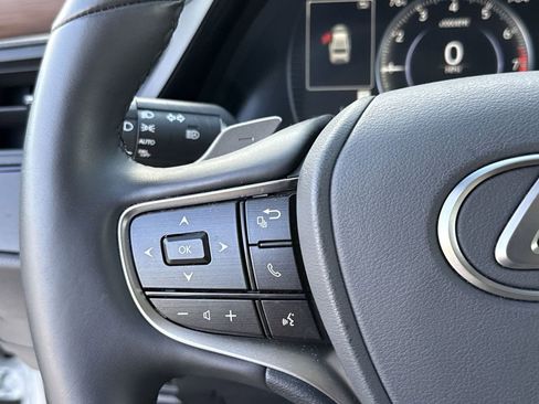 Used 2025 Lexus ES 350 w/ Premium Package FWD image 26