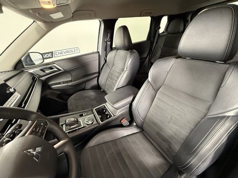 Used 2024 Mitsubishi Outlander SE image 28