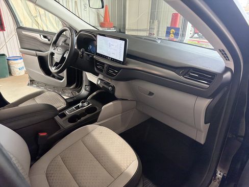 Used 2023 Ford Escape Active w/ Tech Pack #2 AWD/4WD image 43