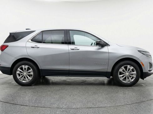 Used 2025 Chevrolet Equinox LT image 11