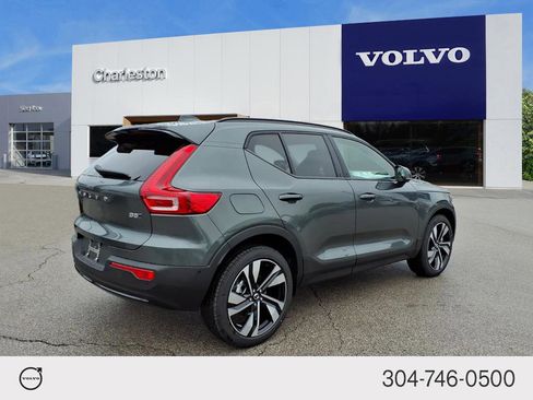 New 2026 Volvo XC40 B5 Plus w/ Climate Package image 3