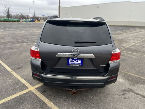 Used 2013 Toyota Highlander 4WD V6 w/ Cold Weather Pkg image 5