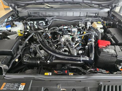 Used 2024 Ford Bronco Wildtrak AWD/4WD image 9