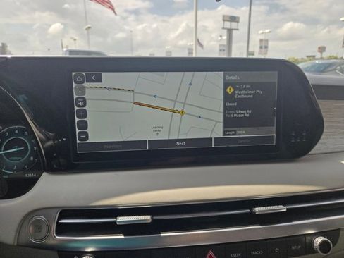 Used 2023 Hyundai Palisade Calligraphy image 15