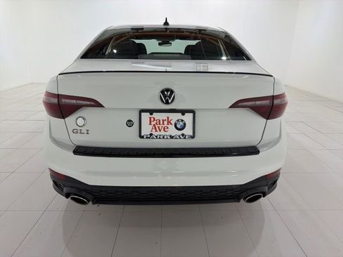 Used 2024 Volkswagen Jetta GLI 40th Anniversary Edition FWD image 4