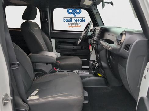 Used 2018 Jeep Wrangler Unlimited Sport image 24