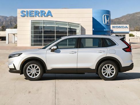 Used 2026 Honda CR-V EX image 2