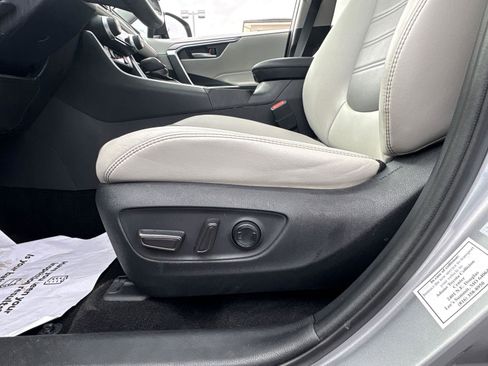 Used 2019 Toyota RAV4 XLE Premium w/ Cold Weather Package image 18