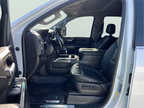 Used 2022 Chevrolet Silverado 2500 LTZ AWD/4WD image 9