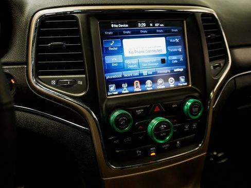 Used 2016 Jeep Grand Cherokee Limited image 24