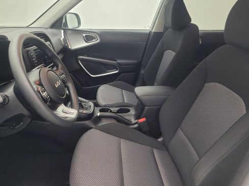 Used 2024 Kia Soul LX w/ Option Group 015 image 17