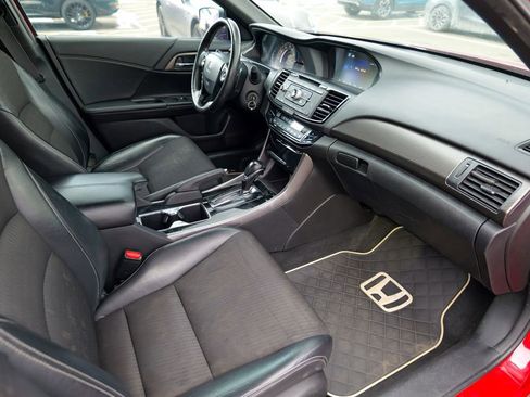 Used 2016 Honda Accord Sport image 32