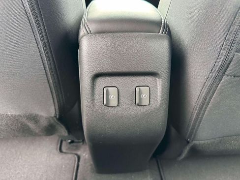 Used 2023 Nissan Kicks SR FWD image 11