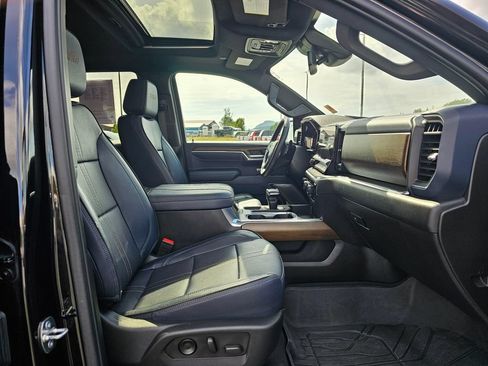 Used 2024 Chevrolet Silverado 1500 High Country AWD/4WD image 10