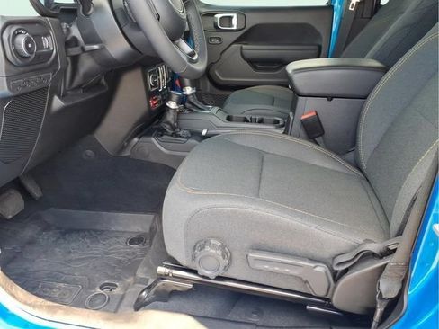 Used 2025 Jeep Wrangler Unlimited Sport AWD/4WD image 20