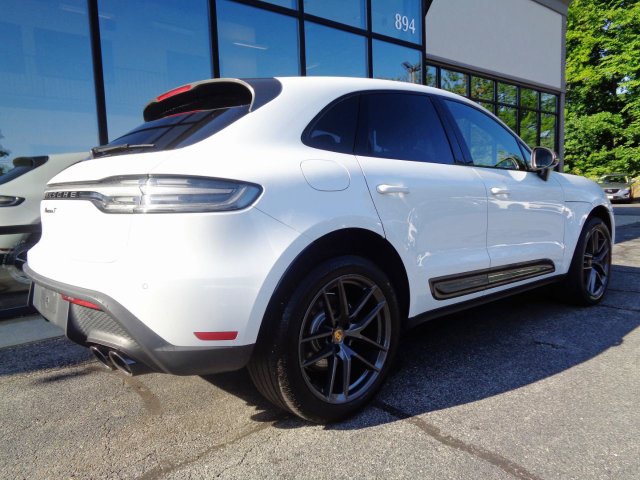 Used 2024 Porsche Macan Turbo AWD/4WD image 5
