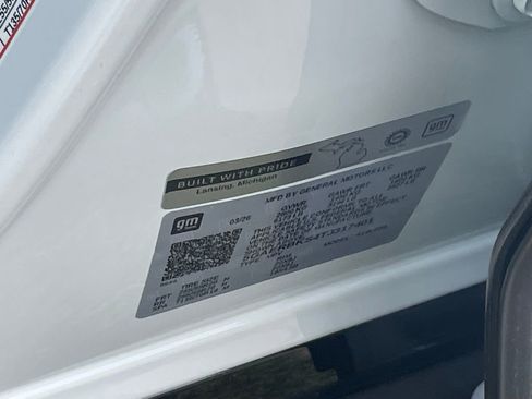 New 2026 Buick Enclave Sport Touring w/ Power Package FWD image 33