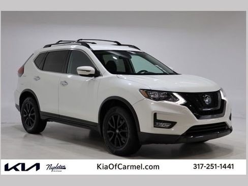 Used 2018 Nissan Rogue SV w/ Premium Package AWD/4WD image 1