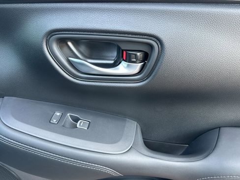 New 2026 Honda HR-V EX-L image 18