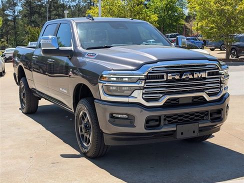 Used 2026 RAM 2500 Laramie AWD/4WD image 3
