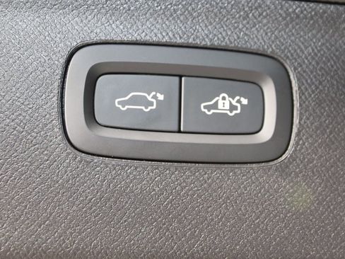 Used 2023 Volvo XC90 T8 Plus image 78