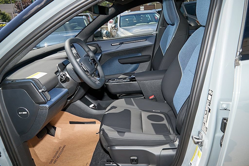New 2026 Volvo EX30 Plus w/ Protection Package AWD/4WD image 14
