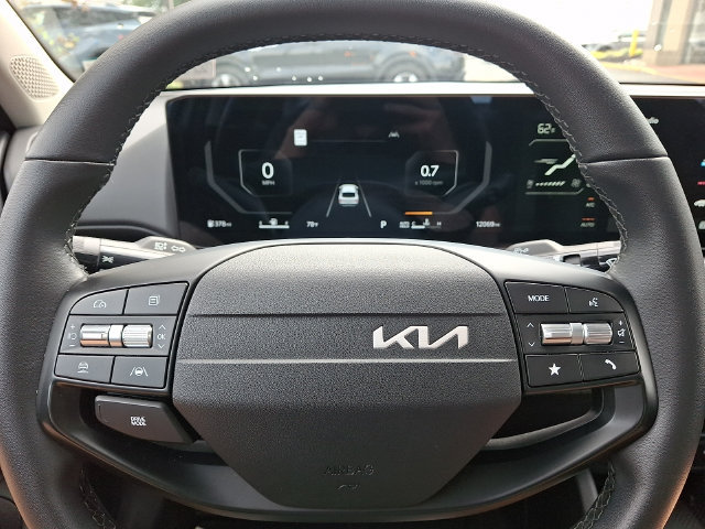 Certified 2025 Kia K4 GT-Line Turbo FWD image 18