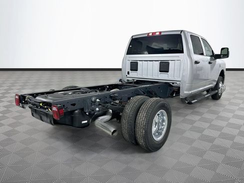 New 2026 RAM 3500 Tradesman w/ Chrome Appearance Group A AWD/4WD image 4
