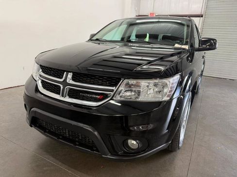 Used 2018 Dodge Journey SXT FWD image 6