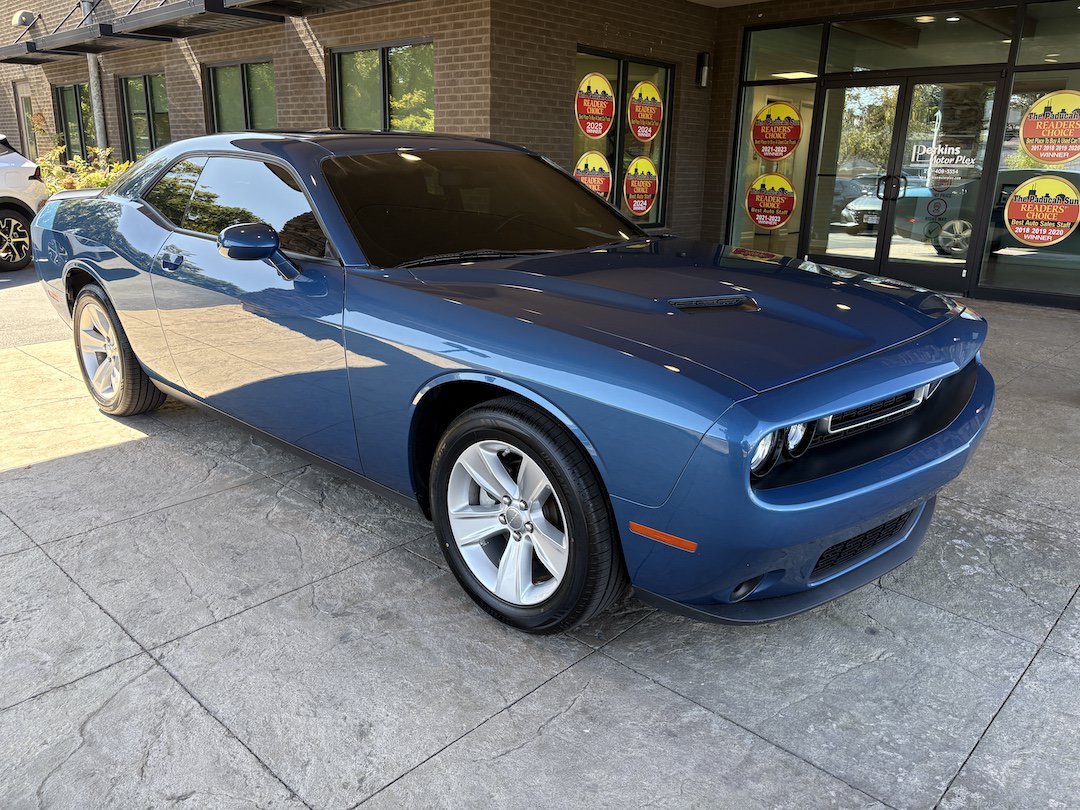 Used 2023 Dodge Challenger SXT RWD image 4