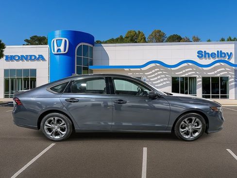 Used 2023 Honda Accord EX image 9