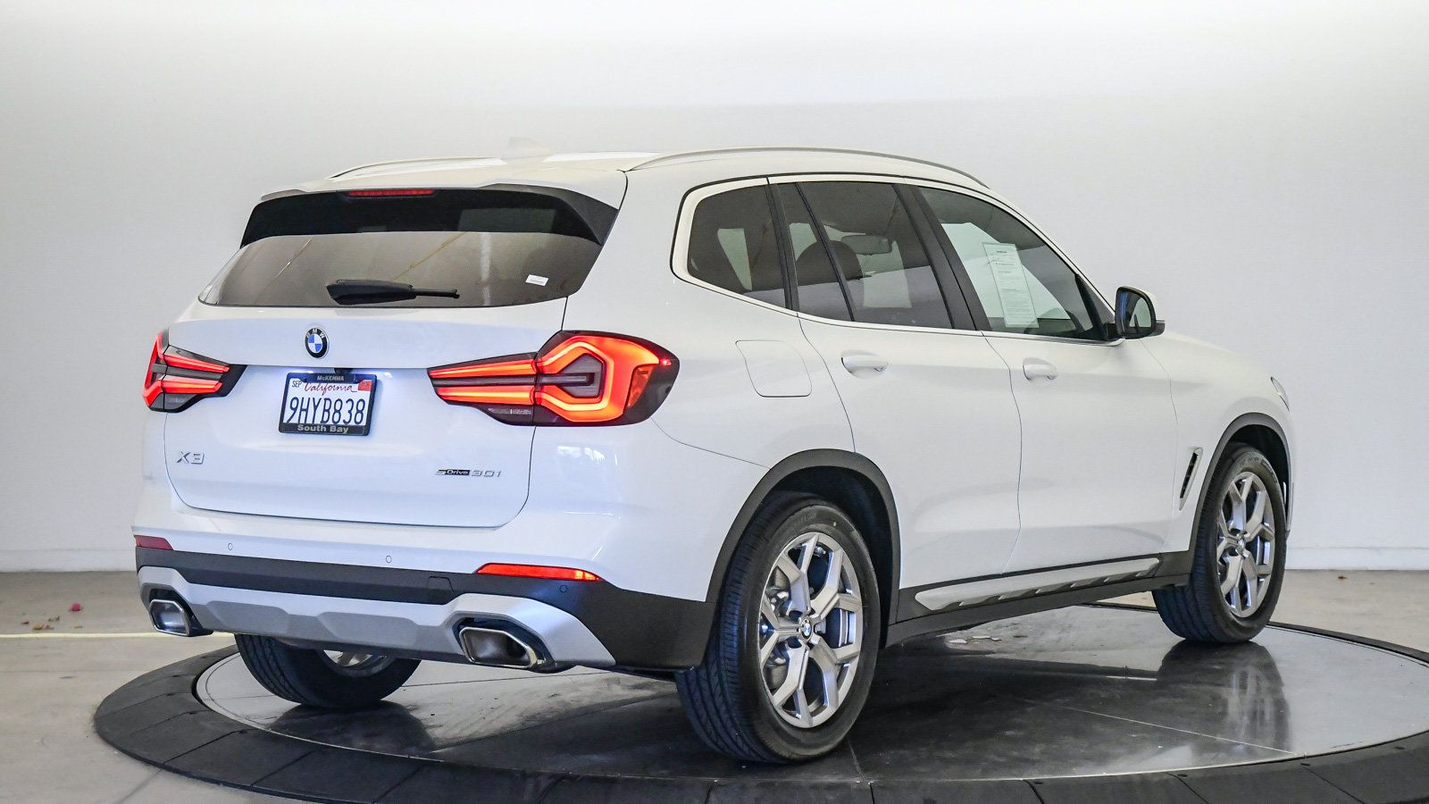 Certified 2024 BMW X3 sDrive30i w/ Premium Package RWD image 5