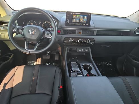 Used 2025 Honda Pilot EX-L image 13