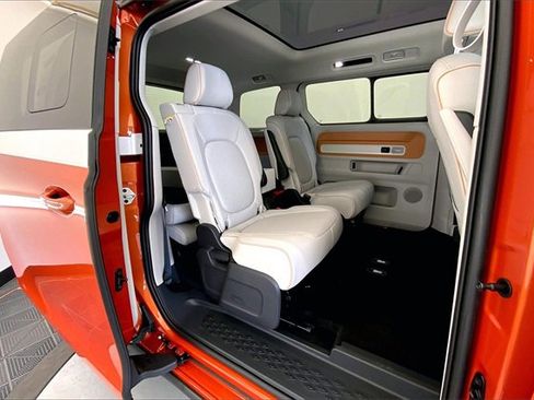 New 2025 Volkswagen ID. Buzz 1st Edition image 10