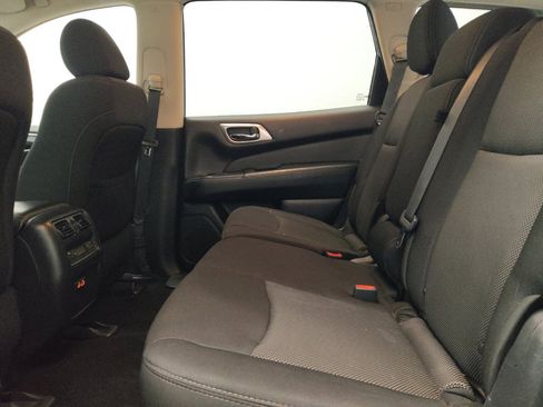 Used 2020 Nissan Pathfinder S FWD image 18