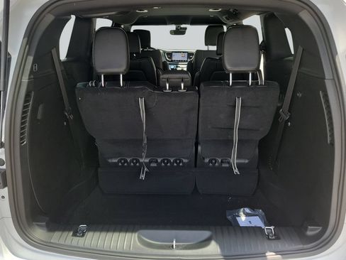 New 2026 Chrysler Pacifica Select FWD image 26