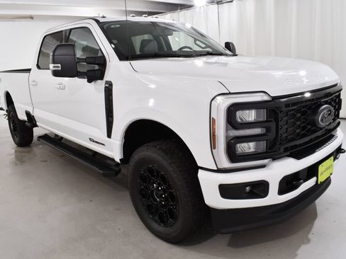 New 2026 Ford F350 XLT w/ XLT Premium Package AWD/4WD image 5