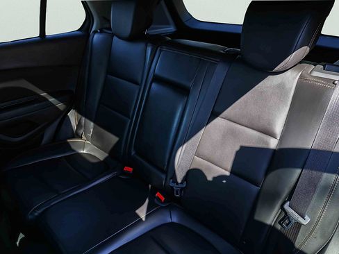 Used 2017 Chevrolet Trax Premier image 21