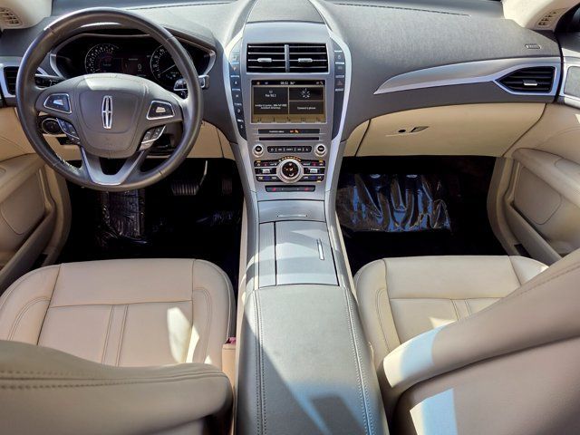 Used 2017 Lincoln MKZ Premiere FWD image 12