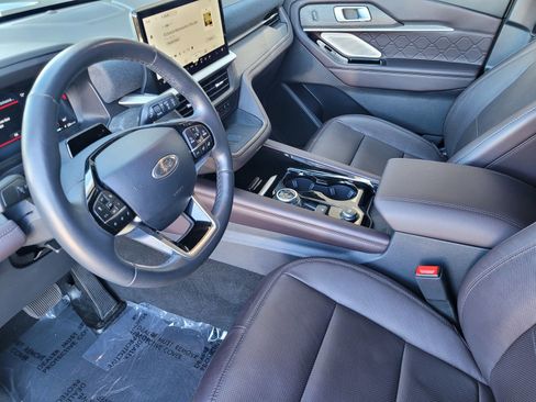 Used 2025 Ford Explorer Platinum w/ LUX Leather Package image 20