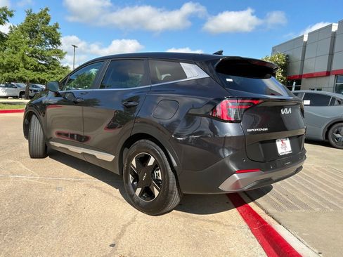 Used 2026 Kia Sportage LX FWD image 8