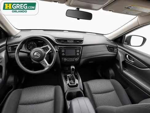Used 2017 Nissan Rogue SV AWD/4WD image 10