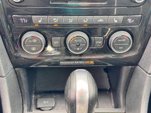 Used 2020 Volkswagen Passat 2.0T SE image 10