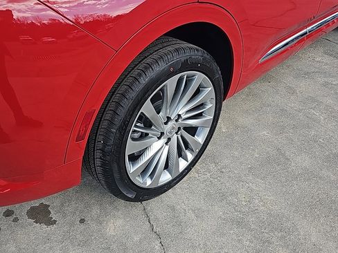 New 2025 Buick Envision Avenir image 8